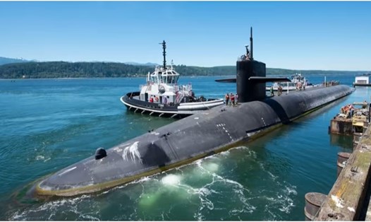 Tàu ngầm tên lửa đạn đạo lớp Ohio USS Maine (SSBN 741) rời Căn cứ Hải quân Kitsap-Bangor ở bang Washington, Mỹ. Ảnh: Hải quân Mỹ