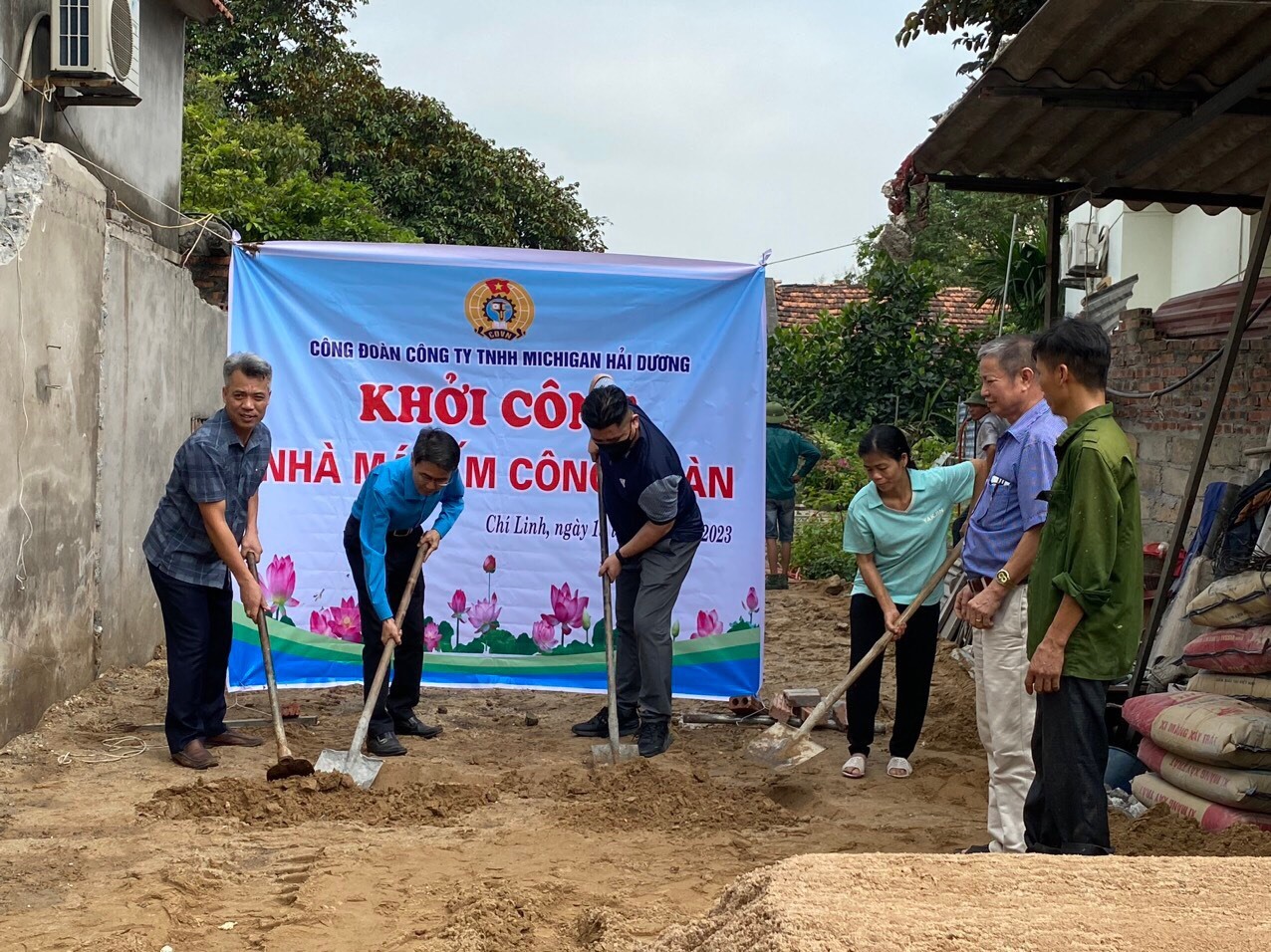 Khởi công xây dựng nhà mái ấm công đoàn tại Hải Dương. Ảnh: Diệu Thuý