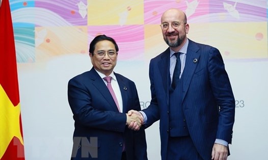 Thủ tướng Chính phủ Phạm Minh Chính đã có cuộc gặp với Chủ tịch Hội đồng châu Âu Charles Michel. Ảnh: TTXVN