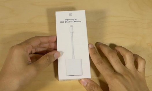 Bản cập nhật hệ điều hành 16.5 của Apple vừa ra mắt ngày 18.5 vừa qua đã gây lỗi xung đột với phụ kiện lightning to USB 3 của hãng. Ảnh: 9to5Mac.