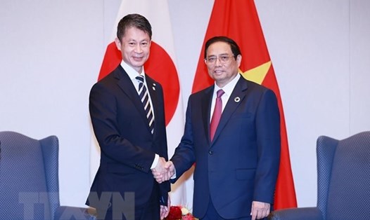 Thủ tướng Chính phủ Phạm Minh Chính tiếp Thống đốc tỉnh Hiroshima Yuzaki Hidehiko. Ảnh: TTXVN