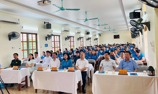 158 đoàn viên ưu tú được bồi dưỡng nhận thức về Đảng. Ảnh: Nguyễn Hương