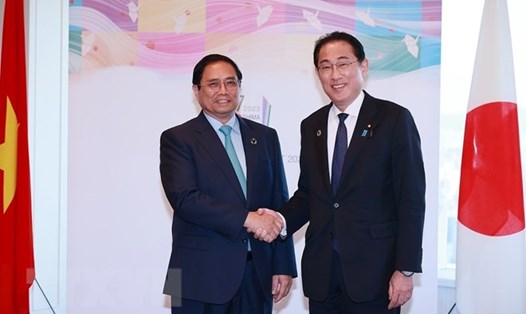 Thủ tướng Chính phủ Phạm Minh Chính và Thủ tướng Nhật Bản Kishida Fumio. Ảnh: TTXVN