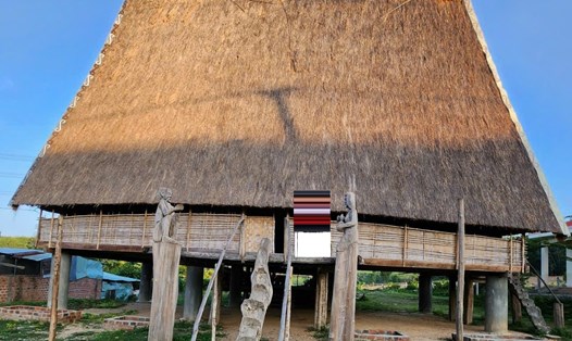 Một ngôi nhà rông truyền thống ở Kon Tum. Ảnh Thanh Tuấn