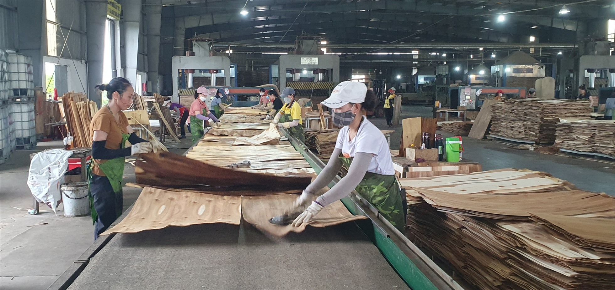 Thực trạng lao động bỏ việc đã và đang diễn ra tại các khu công nghiệp (ảnh minh họa). Ảnh: Hồng Thiệu