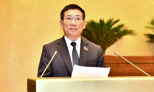 Bộ trưởng Bộ Tài chính Hồ Đức Phớc báo cáo về công tác thực hành tiết kiệm, chống lãng phí năm 2022. Ảnh: Phạm Đông