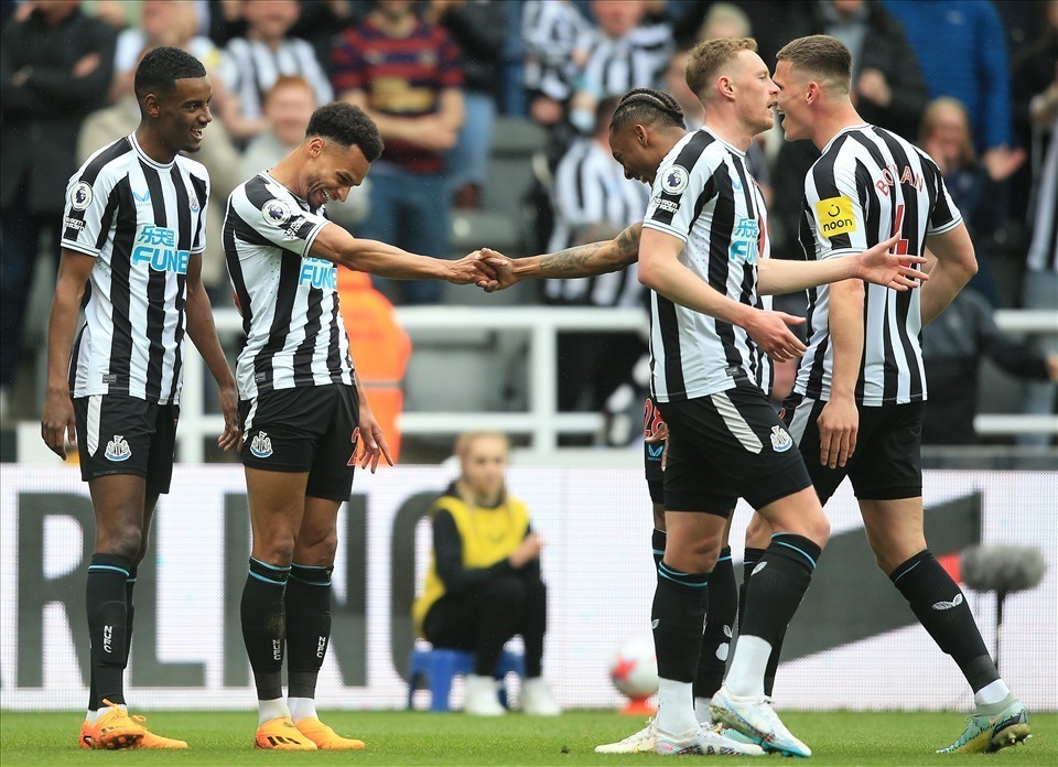 Newcastle sẽ không đầu tư ồ ạt dù có vé dự Champions League mùa sau.  Ảnh: AFP