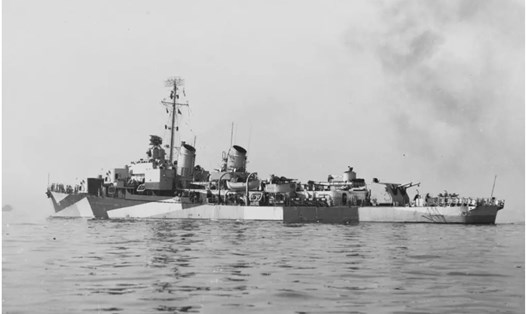 Khu trục hạm Mannert L. Abele bị đánh chìm năm 1945 trong trận Okinawa. Ảnh: Naval History and Heritage Command