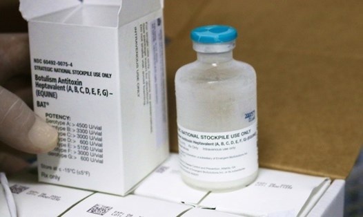 Thuốc hiếm giải độc Botulinum về đến TP Hồ Chí Minh tối 24.5, kịp thời cứu chữa các bệnh nhân. Ảnh: BVCC