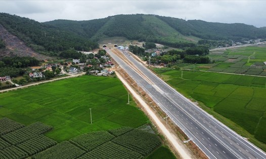 Dự án thành phần cao tốc Bắc Nam, Mai Sơn - Quốc lộ 45. Ảnh: Thành Vũ