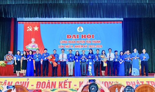 Đại hội đại biểu LĐLĐ huyện Yên Thành đã bầu 15 thành viên vào BCH khóa IX, nhiệm kỳ 2023-2028. Ảnh: Quỳnh Trang