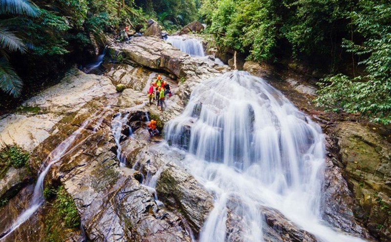 Thiên nhiên hùng vỹ với nhiều cảnh đẹp tại  Khu dự trữ thiên nhiên Động Châu - Khe Nước Trong. Ảnh: Cộng tác viên