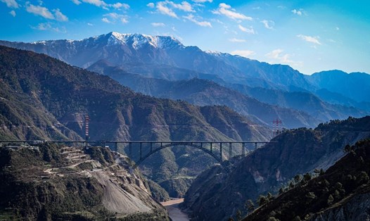 Cầu Chenab là cầu đường sắt cao nhất thế giới ở Ấn Độ. Ảnh: Wiki
