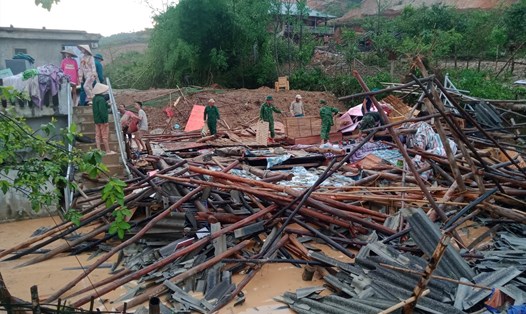 Dông lốc đã khiến hơn 250 ngôi nhà tại Điện Biên bị thiệt hại, trong đó có 7 ngôi nhà đổ sập hoàn toàn. Ảnh: Thanh Bình