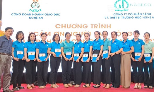 Công đoàn ngành Giáo dục tỉnh Nghệ An vừa tổ chức Chương trình “Cảm ơn người lao động”.  Ảnh: CĐGD Nghệ An