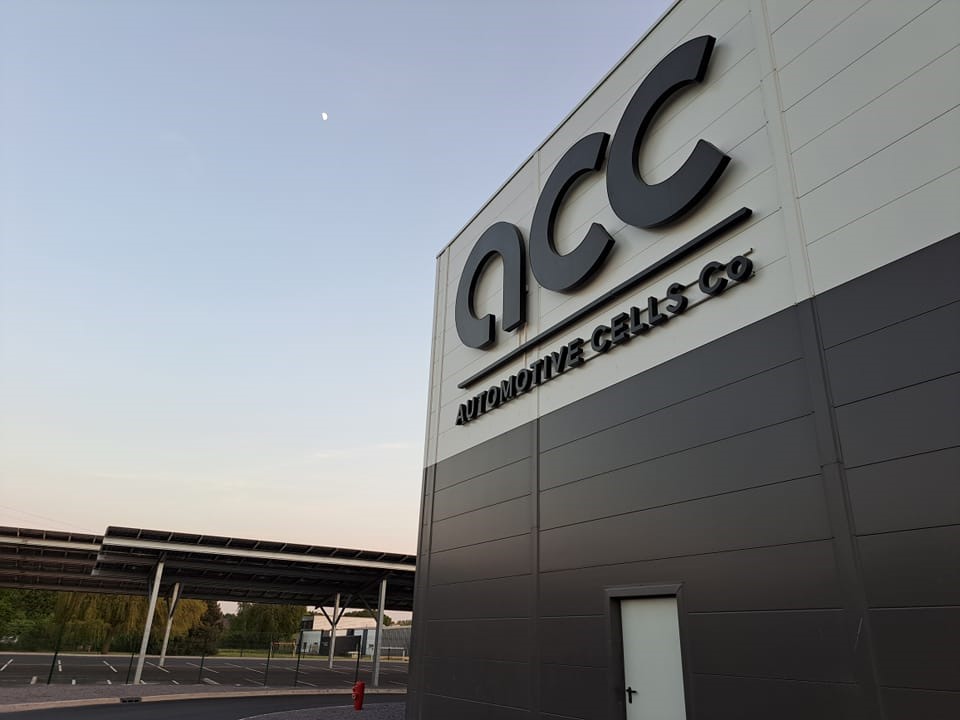 Pháp khai trương nhà máy sản xuất pin ôtô điện đầu tiên