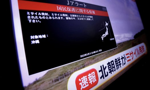 Tin nhắn cảnh báo ở Nhật Bản sau khi Triều Tiên phóng vệ tinh. Ảnh chụp màn hình