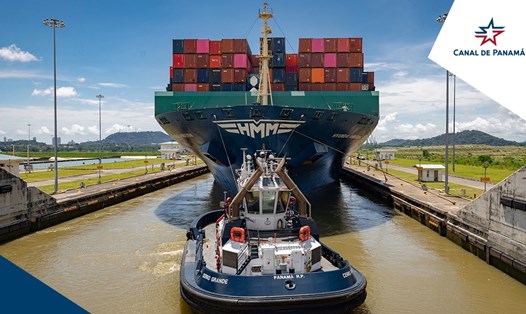 Tàu đi qua kênh đào Panama. Ảnh: Cơ quan quản lý kênh đào Panama