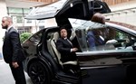 Elon Musk được chào đón như người hùng ở Trung Quốc