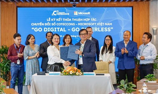 Công ty cổ phần xây dựng Coteccons ký kết Biên bản ghi nhớ giai đoạn 2023 - 2025 với Microsoft Việt Nam. Ảnh: DN cung cấp