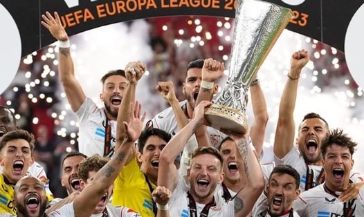 Sevilla tiếp tục nắm giữ kỉ lục về số lần vô địch Europa League.  Ảnh: CLB Sevilla