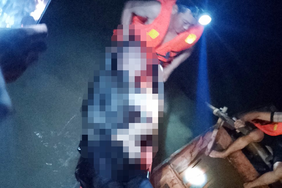 Thi thể nạn nhân được tìm thấy lúc gần 4h sáng ngày 4.5. Ảnh: Trần Tuấn.