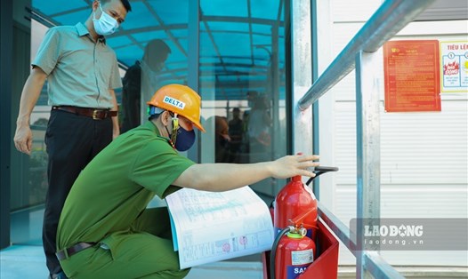 Cục Phòng cháy Chữa cháy và Cứu nạn cứu hộ - Bộ Công an kiểm tra công tác phòng cháy, chữa cháy và cứu nạn cứu hộ tại Hà Nội. Ảnh: Tô Thế