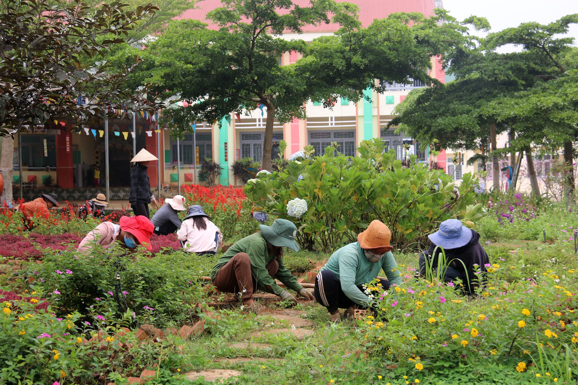 Sự linh động của nhà trường trong việc xây dựng cơ sở vật chất đã nhận được sự ủng hộ của các bậc phụ huynh. Ảnh: Bảo Lâm