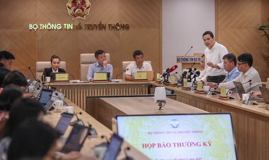 Theo ông Lê Quang Tự Do, hiện nay nước ta vẫn chưa có cơ sở pháp lý đồng bộ để xử lý các nền tảng xuyên biên giới chưa có tư cách pháp nhân tại Việt Nam. Ảnh: Bộ TTTT