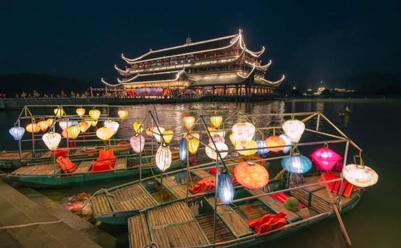 Lễ hội ánh sáng tại Khu du lịch Tam Chúc (tỉnh Hà Nam) kéo dài từ 29.4 - 2.5 thu hút hàng vạn khách du lịch. Ảnh: Bá Dương