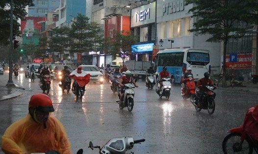 Khả năng Bắc Bộ đón mưa giải nhiệt từ đêm nay 7.5. Ảnh: Thùy Trang.
