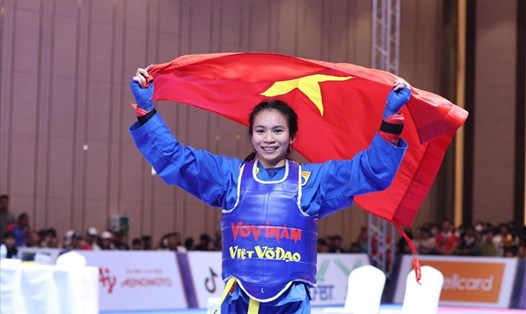 Võ sĩ Lê Thị Hiền mang về huy chương vàng đầu tiên cho vovinam Việt Nam. Ảnh: Minh Phong