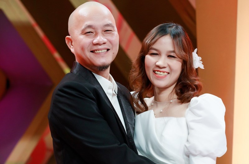 Anh bán rau Minh Râu kể chuyện dẫn vợ đi 