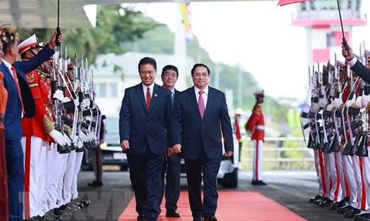 Thủ tướng Phạm Minh Chính đến Labuan Bajo, Indonesia, dự Hội nghị Cấp cao ASEAN lần thứ 42. Ảnh: TTXVN