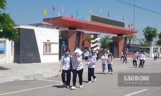 Sáng ngày 1.6, hơn 11.000 thí sinh tại Ninh Bình đã chính thức bước vào kỳ thi tuyển sinh lớp 10 THPT năm học 2023 - 2024. Ảnh: Diệu Anh