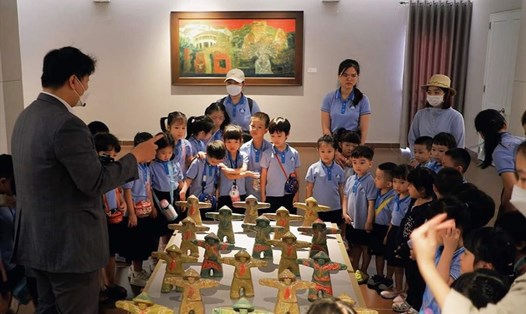 Các bảo tàng Đà Nẵng đón hàng trăm lượt thiếu nhi đến tham quan vào ngày 1.6. Ảnh: Nguyễn Linh