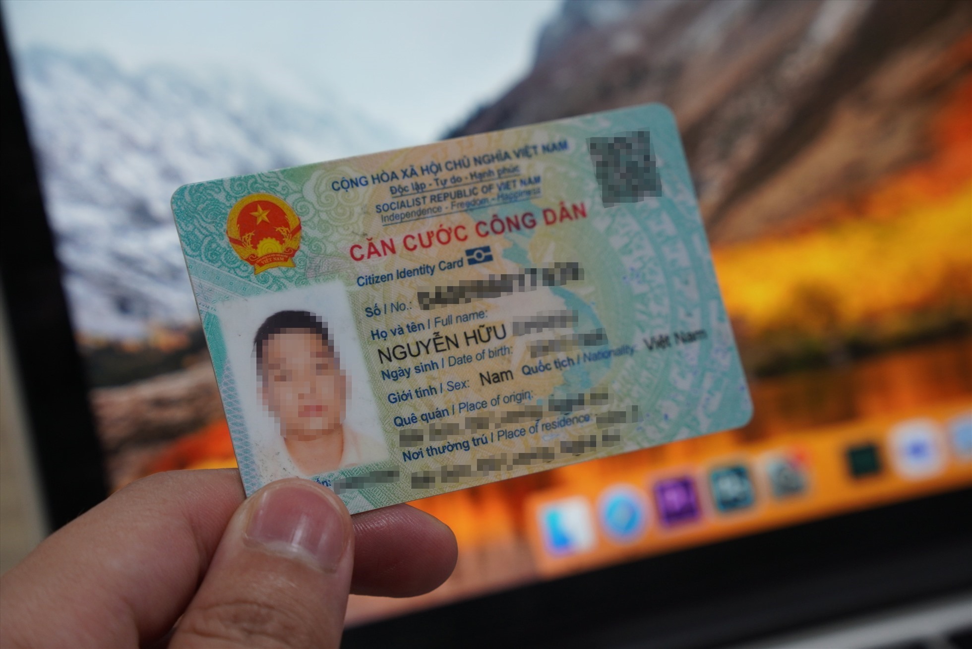 Căn cước công dân gắn chip. Ảnh: Phạm Đông