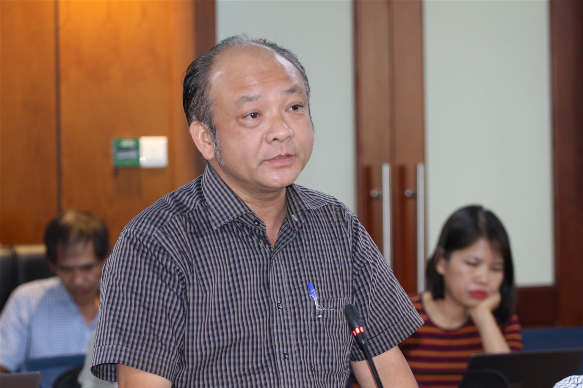 Ông Nguyễn Tấn Kiệt - Trưởng phòng Nghệ thuật, Sở Văn hóa và Thể theo thông tin tại buổi họp báo.   Ảnh: Thành Nhân