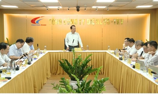 Ông Đặng Thanh Hải - Tổng Giám đốc Tập đoàn Công nghiệp Than - Khoáng sản Việt Nam (TKV) làm việc với Tổng Công ty Điện lực - TKV. Ảnh: TKV
