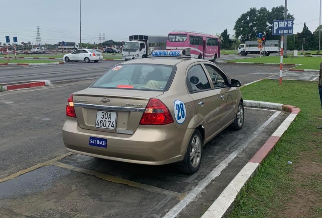 Thi sát hạch lái xe. Ảnh Đức Thịnh