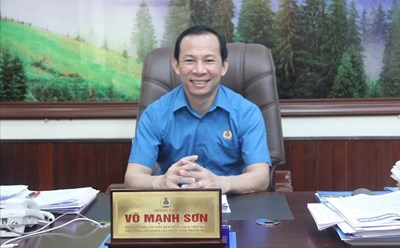 Ông Võ Mạnh Sơn - Ủy viên BCH Tổng LĐLĐ Việt Nam, Tỉnh ủy viên, Chủ tịch LĐLĐ tỉnh Thanh Hóa. Ảnh: X.H