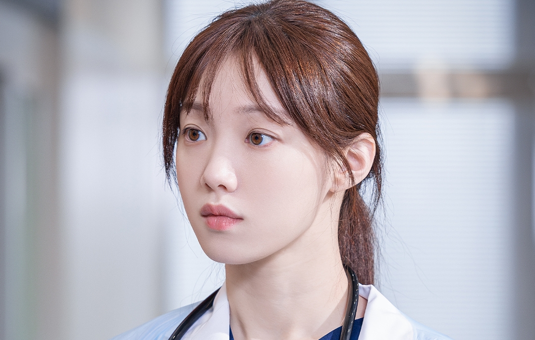 Nhân vật của Lee Sung Kyung gây tranh cãi trong phim Người thầy y đức 3. Ảnh: Nhà sản xuất SBS