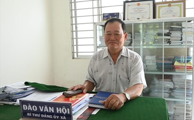 Ông Đào Văn Hội – Bí thư Đảng ủy xã Bình Thành (huyện Giồng Trôm, tỉnh Bến Tre). Ảnh: Thành Nhân