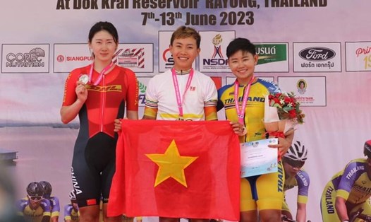 Nguyễn Thị Thật bảo vệ thành công huy chương vàng châu Á 2023. Ảnh: Thai Cycling