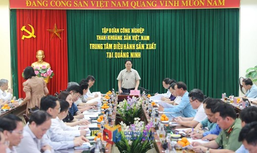 Thủ tướng Chính phủ Phạm Minh Chính làm việc với tỉnh Quảng Ninh, TKV, EVN… về sản xuất, cung ứng điện tại Quảng Ninh. Ảnh: TKV