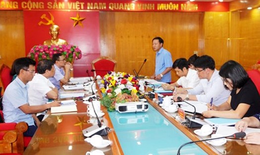 Đoàn công tác số 2 của Liên đoàn Lao động tỉnh Phú Thọ làm việc với Huyện ủy và Ban Thường vụ Liên đoàn Lao động huyện Tam Nông. Ảnh: LĐLĐ huyện Tâm Nông