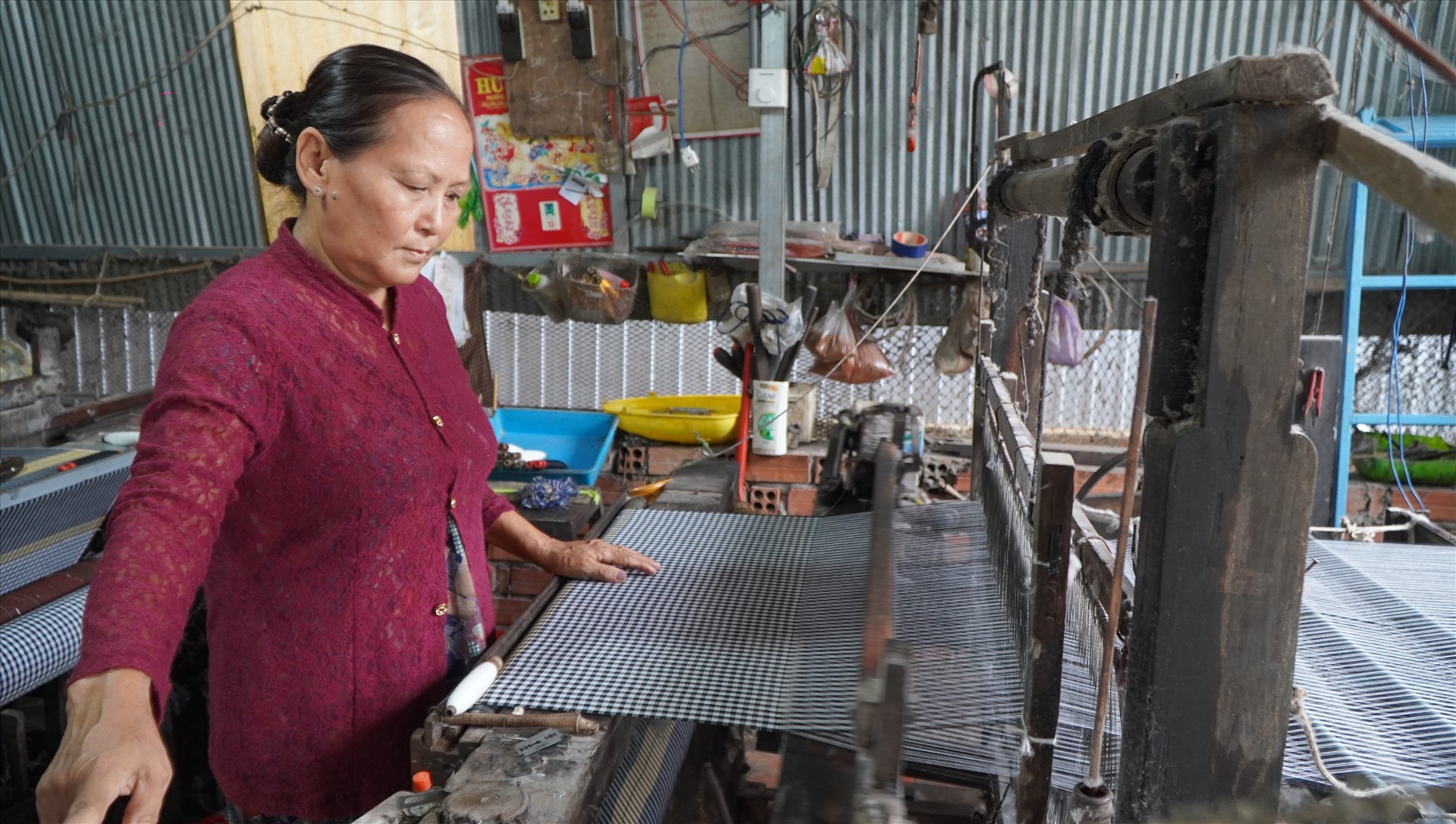 Làng nghề dệt choàng được công nhận Di sản văn hóa phi vật thể Quốc gia vào 8.5. Ảnh: Hoàng Lộc