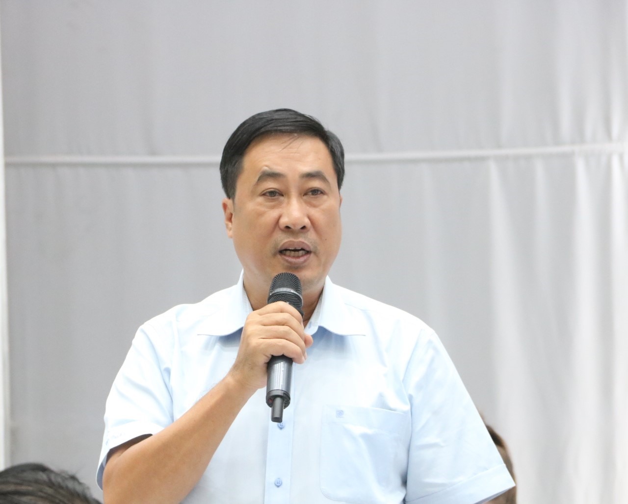 Ông Nguyễn Duy Hiểu - Phó GĐ BHXH Bình Dương thông tin về việc kiểm tra các cơ sở y tế có dấu hiệu vi phạm. Ảnh: Đình Trọng