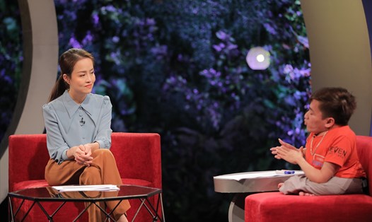 Chàng trai khuyết tật Trần Văn Hà tham gia chương trình "Trạm yêu thương". Ảnh: VTV