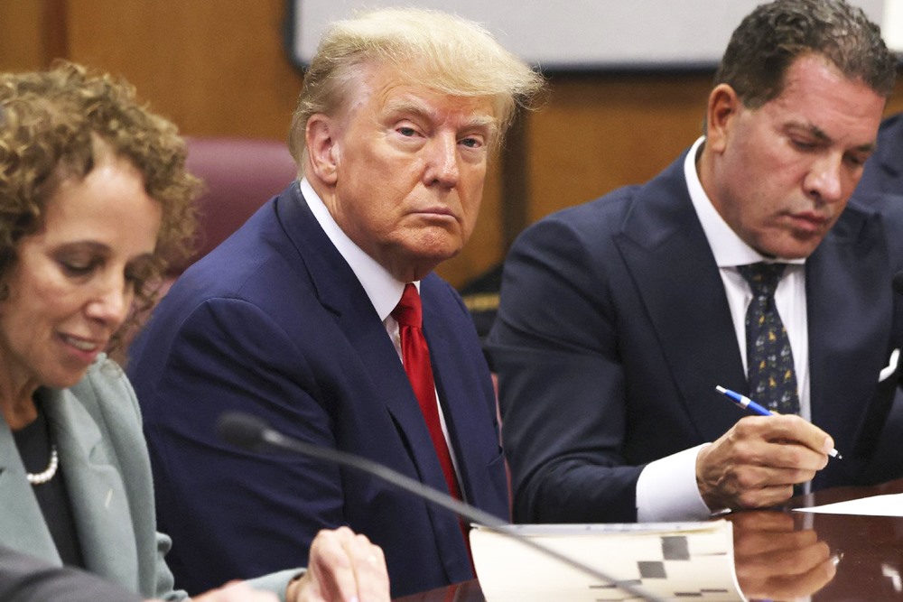 Luận tội Donald Trump | LAODONG.VN